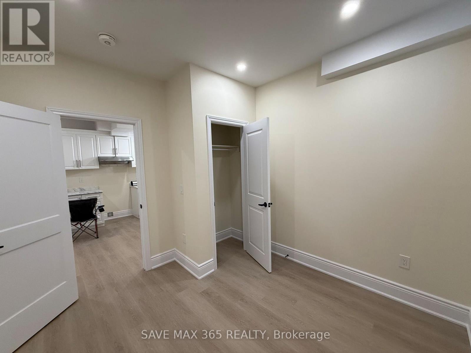 46 James Walker Avenue, Caledon, Ontario  L7C 4M8 - Photo 11 - W12262711