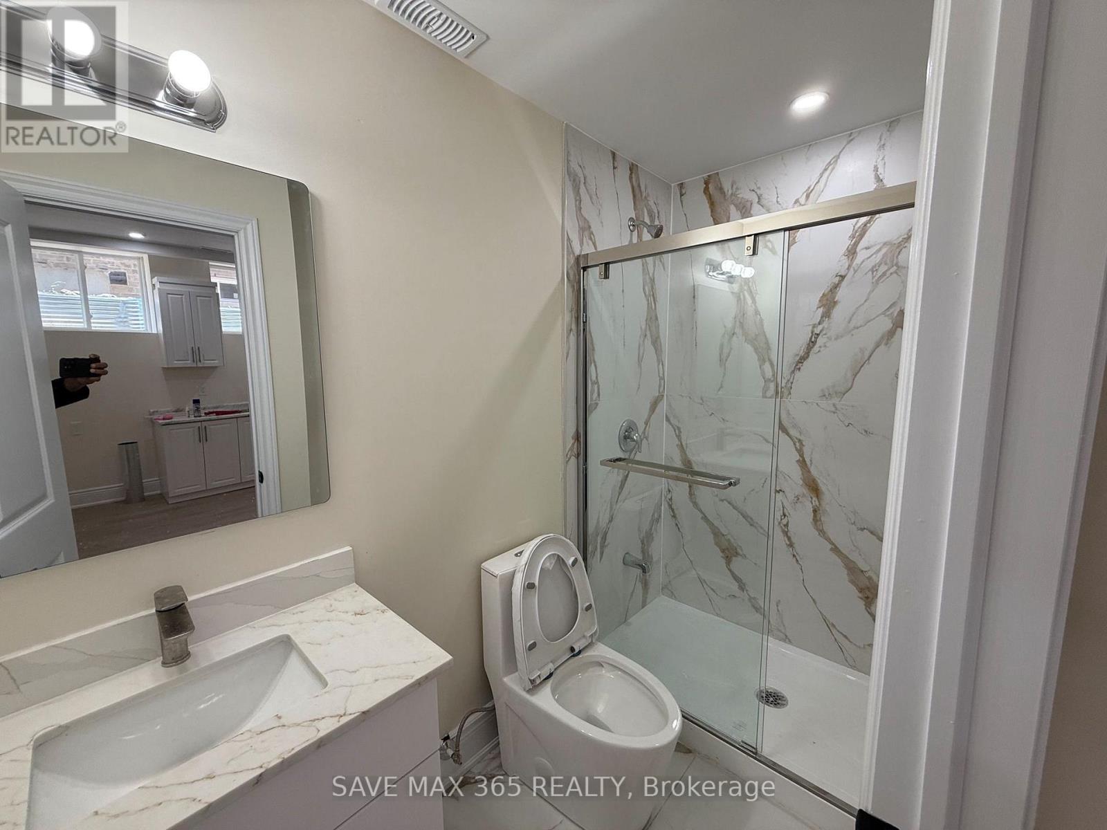 46 James Walker Avenue, Caledon, Ontario  L7C 4M8 - Photo 6 - W12262711