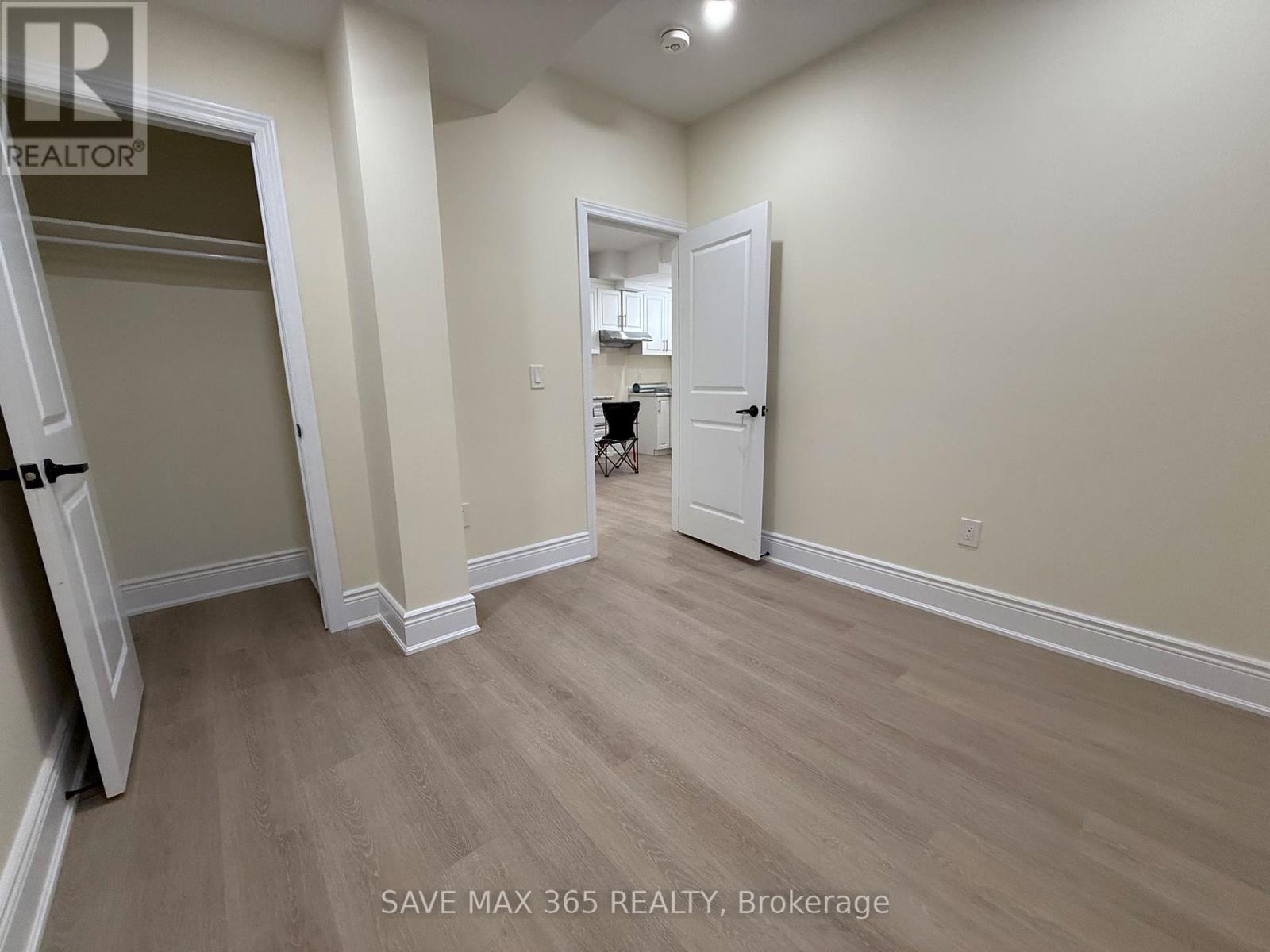 46 James Walker Avenue, Caledon, Ontario  L7C 4M8 - Photo 8 - W12262711