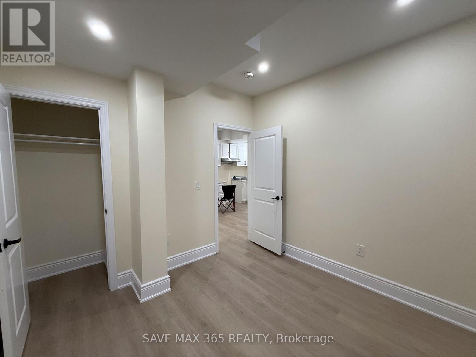 46 James Walker Avenue, Caledon, Ontario  L7C 4M8 - Photo 9 - W12262711