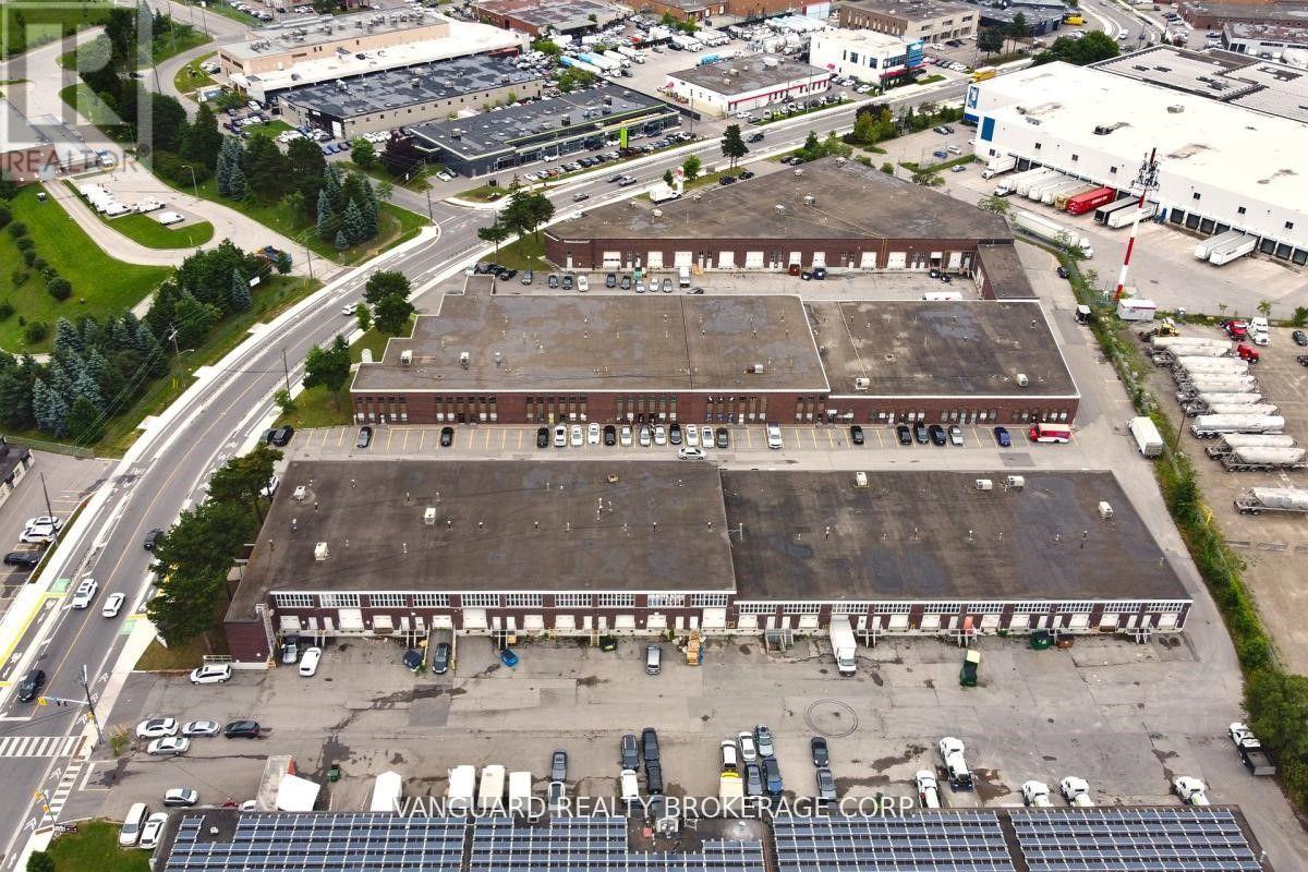 3 - 4480 Chesswood Drive, Toronto, Ontario  M3J 2B9 - Photo 2 - W12262731