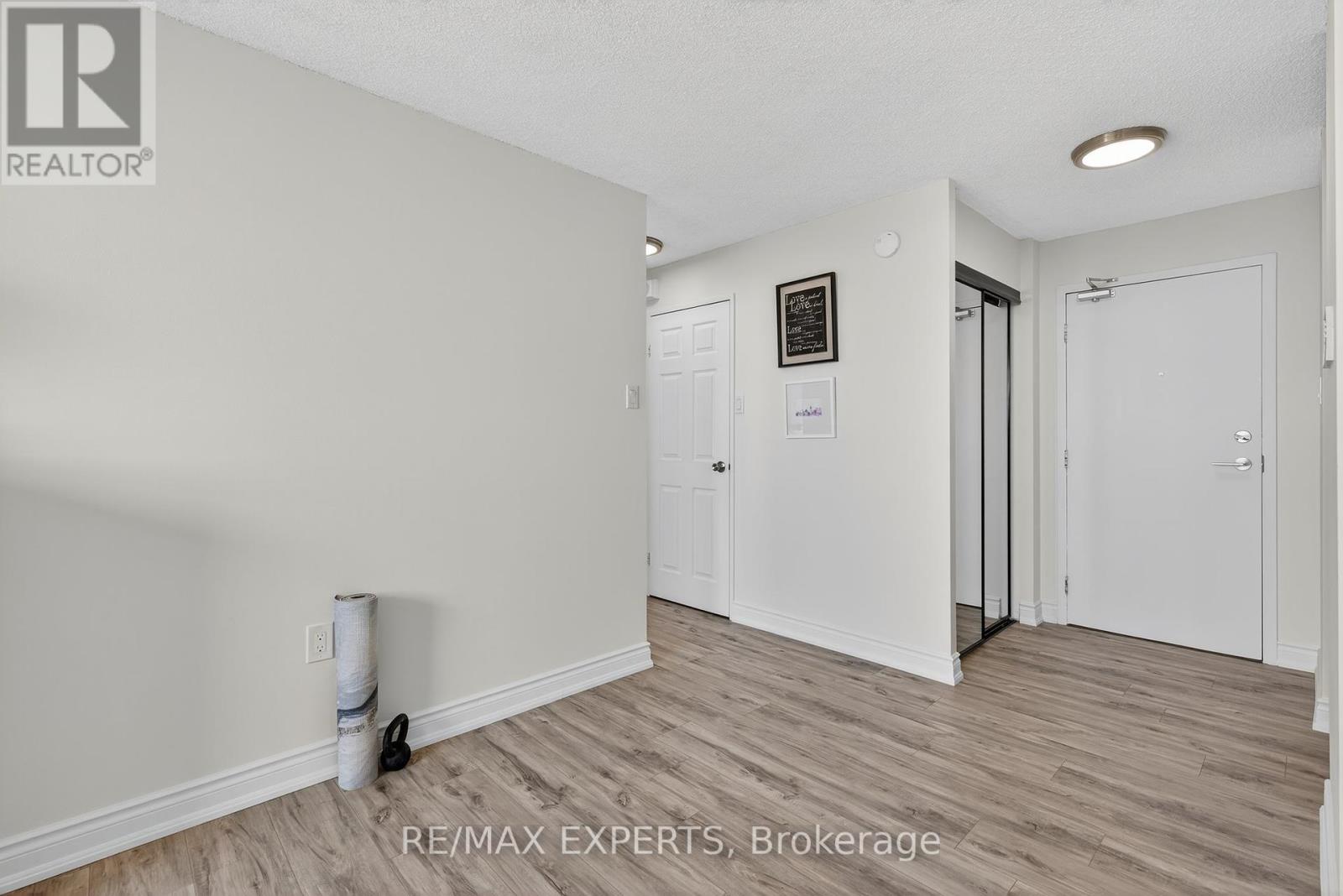 1212 - 2900 Battleford Road, Mississauga (Meadowvale), Ontario  L5N 2V9 - Photo 21 - W12262745