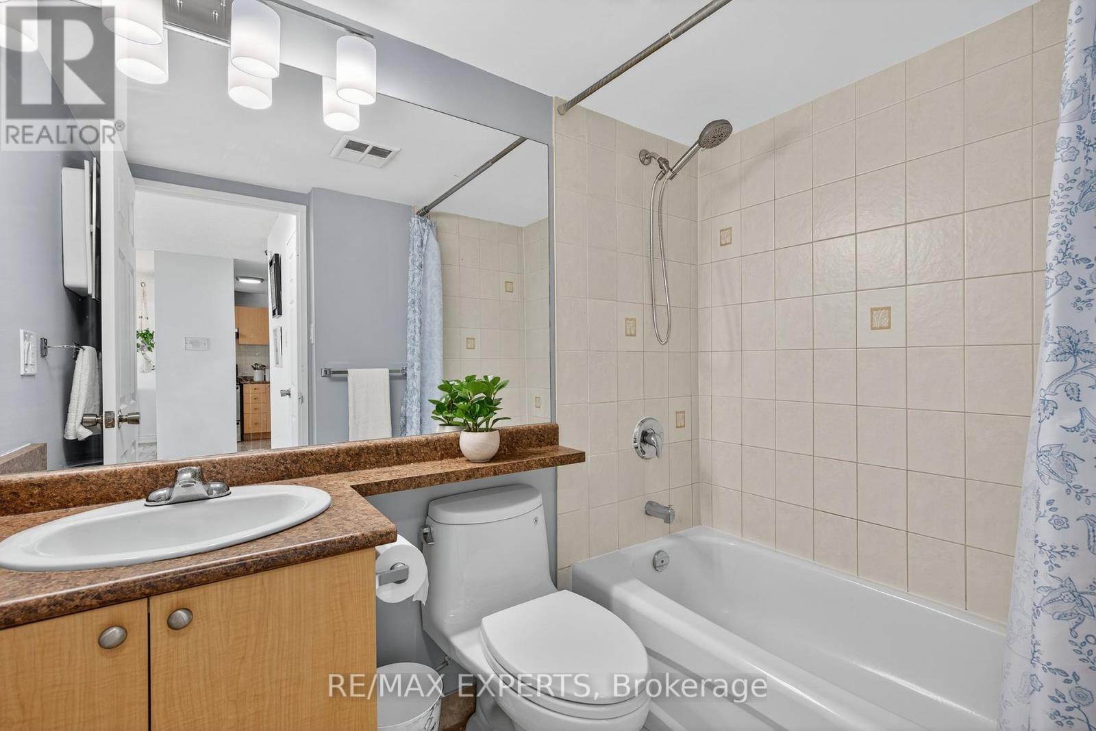 1212 - 2900 Battleford Road, Mississauga (Meadowvale), Ontario  L5N 2V9 - Photo 26 - W12262745