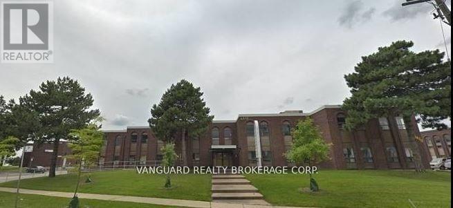 8-9 - 4478 Chesswood Drive, Toronto, Ontario  M3J 2B9 - Photo 1 - W12262772