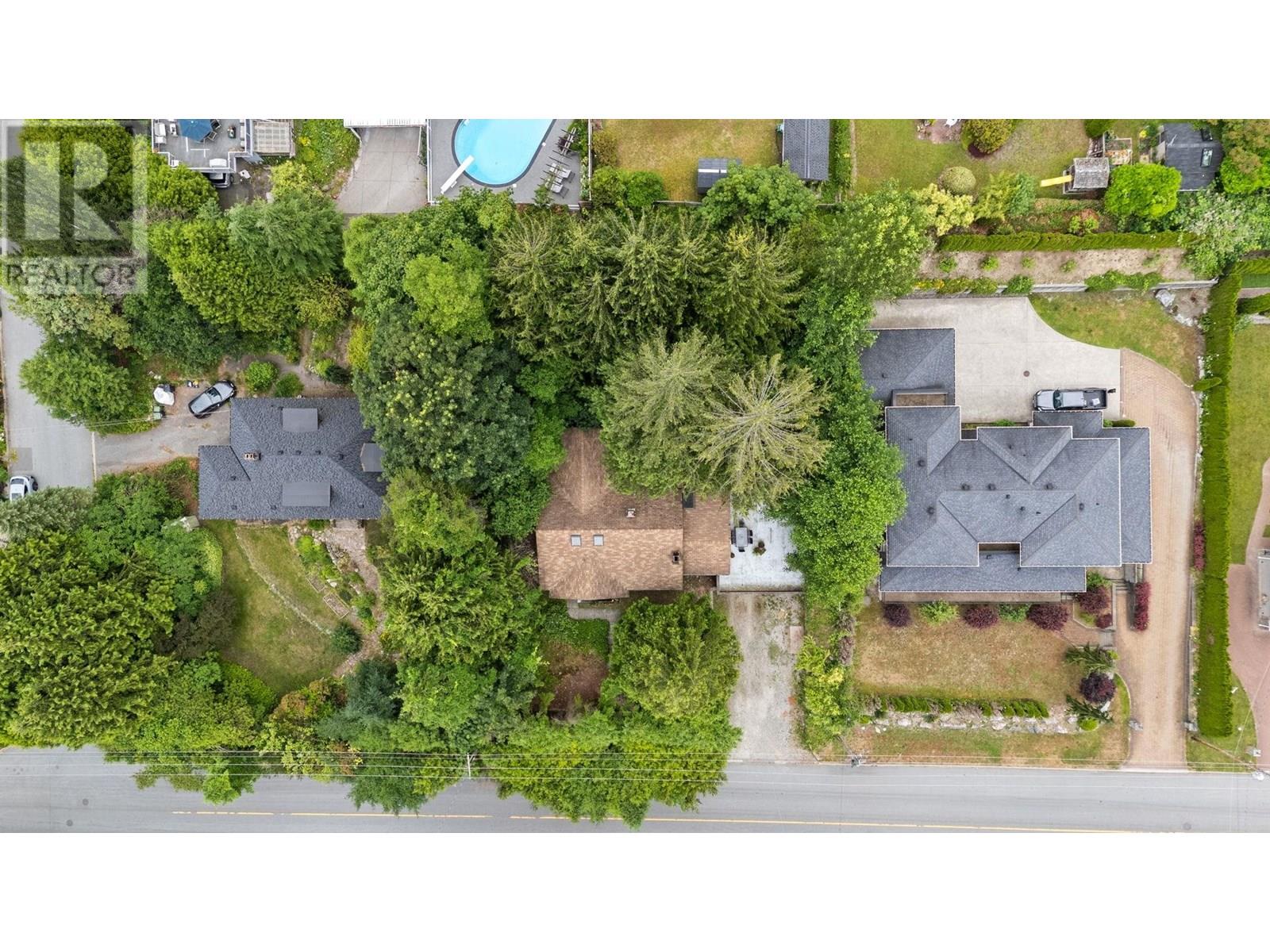 Property at 338 E OSBORNE ROAD image 2