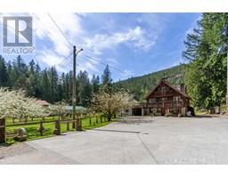 8101 Paradise Valley Road, Squamish, Ca
