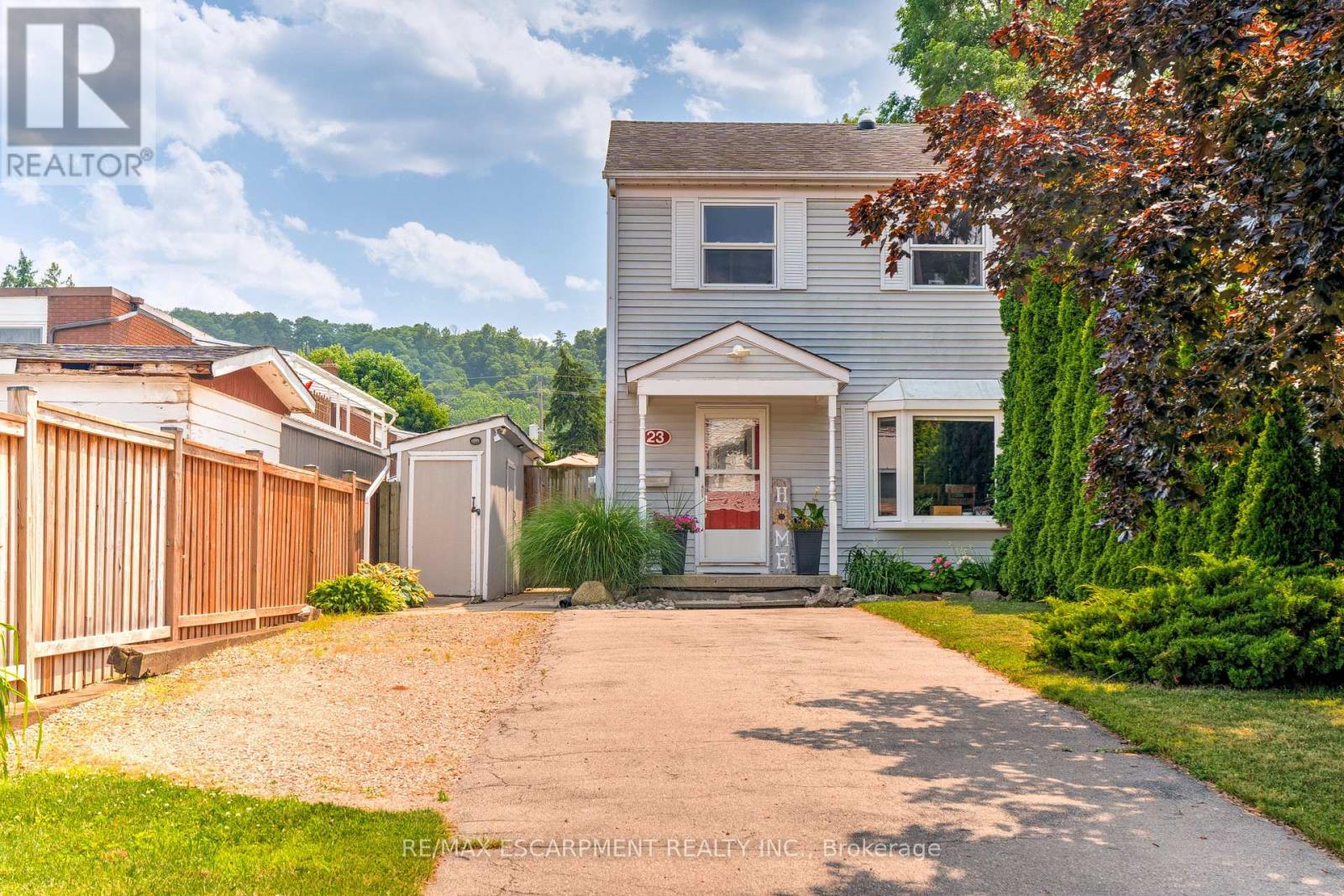 Property at 23 NIAGARA STREET image 2