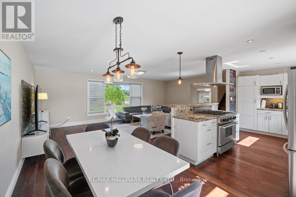 720 Lake Drive S, Georgina, Ontario  L4P 1V1 - Photo 20 - N12256295