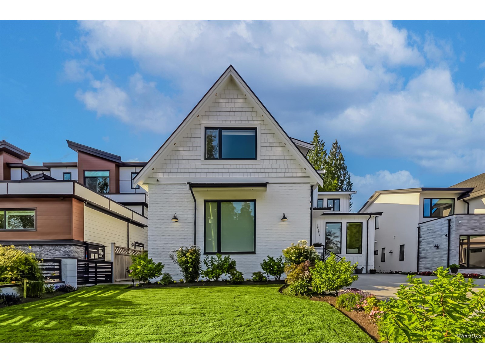 Property at 16129 108 AVENUE image 2