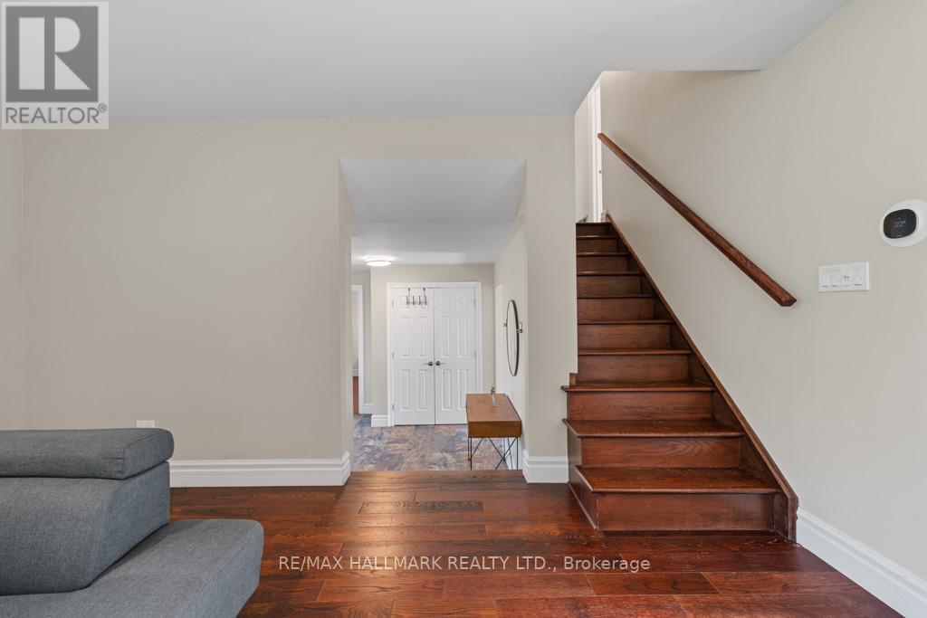 720 Lake Drive S, Georgina, Ontario  L4P 1V1 - Photo 12 - N12256295