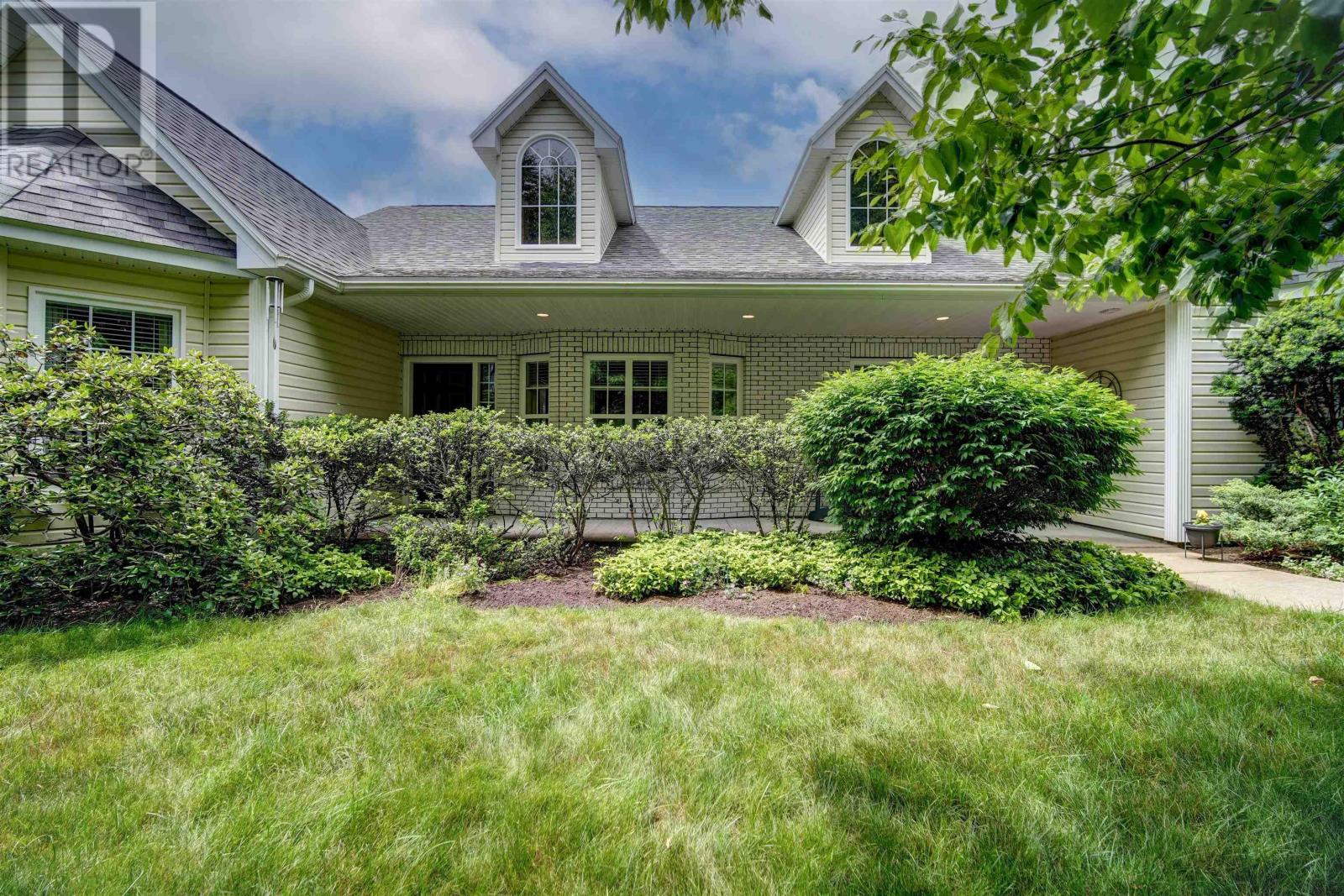 Property at 717 High Road image 5