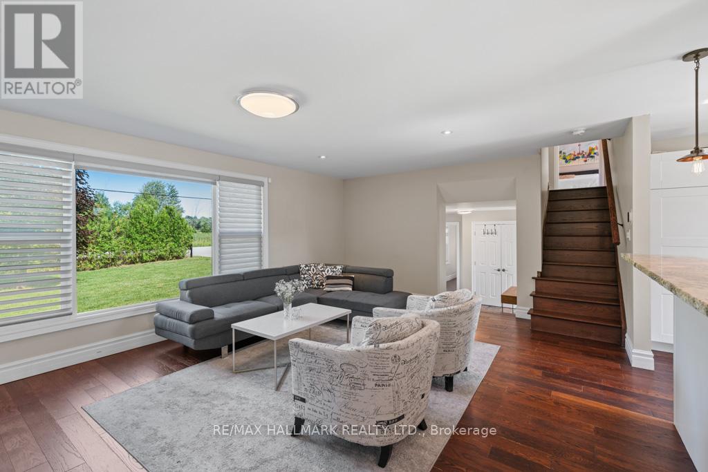 720 Lake Drive S, Georgina, Ontario  L4P 1V1 - Photo 14 - N12256295