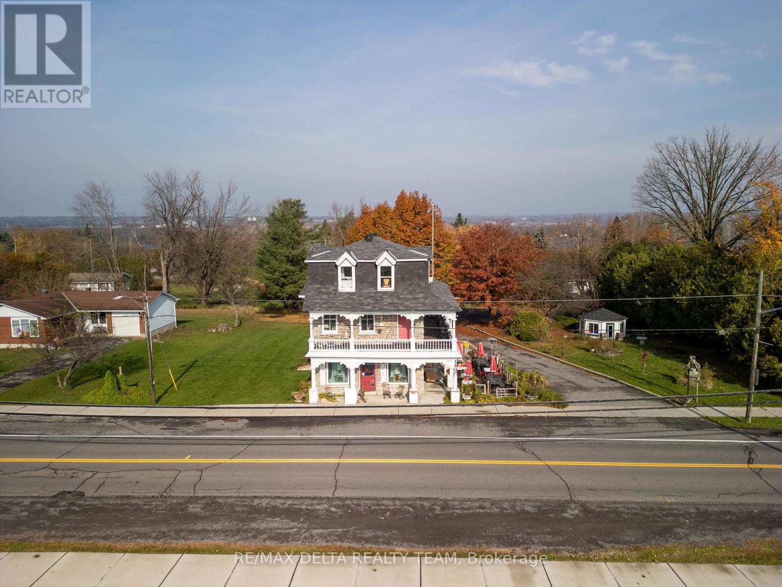 2607 Old Montreal Road, Ottawa, Ontario  K4C 1A2 - Photo 3 - X12262952