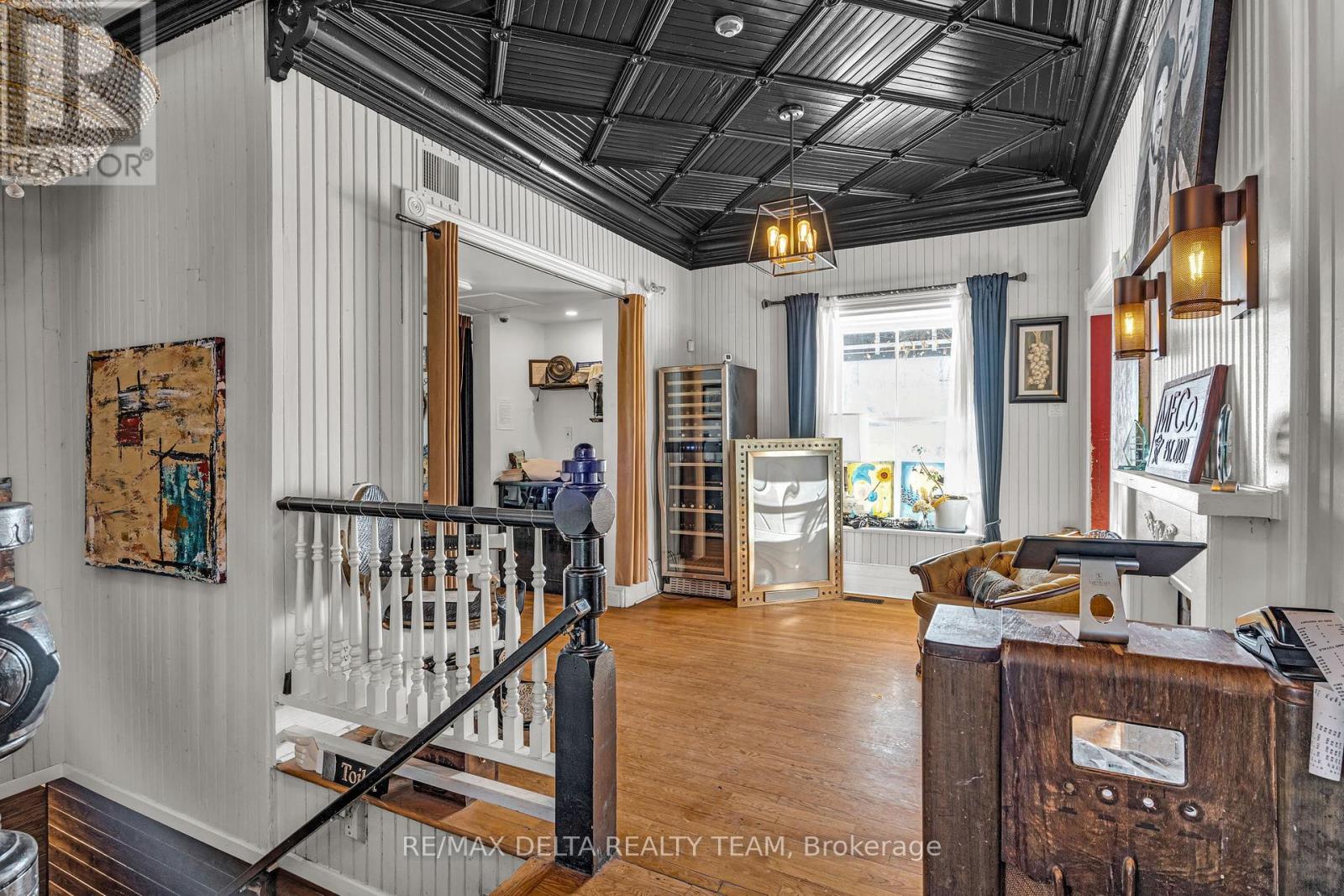 2607 Old Montreal Road, Ottawa, Ontario  K4C 1A2 - Photo 5 - X12262952