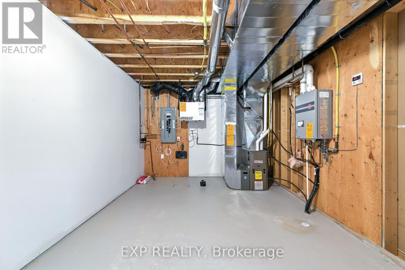 519 Coleraine Drive, Renfrew, Ontario  K7V 1X3 - Photo 31 - X12262877