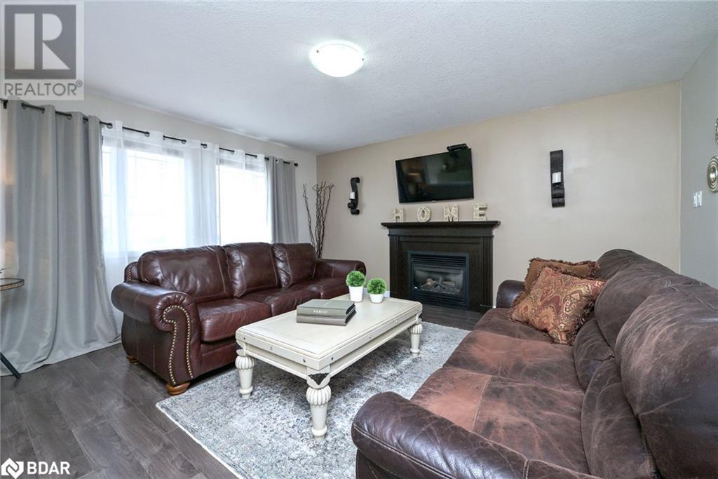 Property at 102 OAKES CRESCENT Crescent image 5