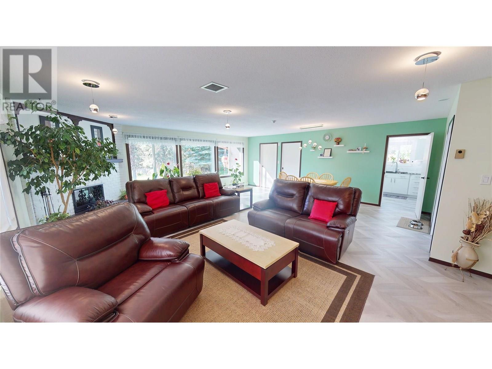 821 Westwood Drive, Cranbrook, British Columbia  V1C 4H5 - Photo 9 - 10354776