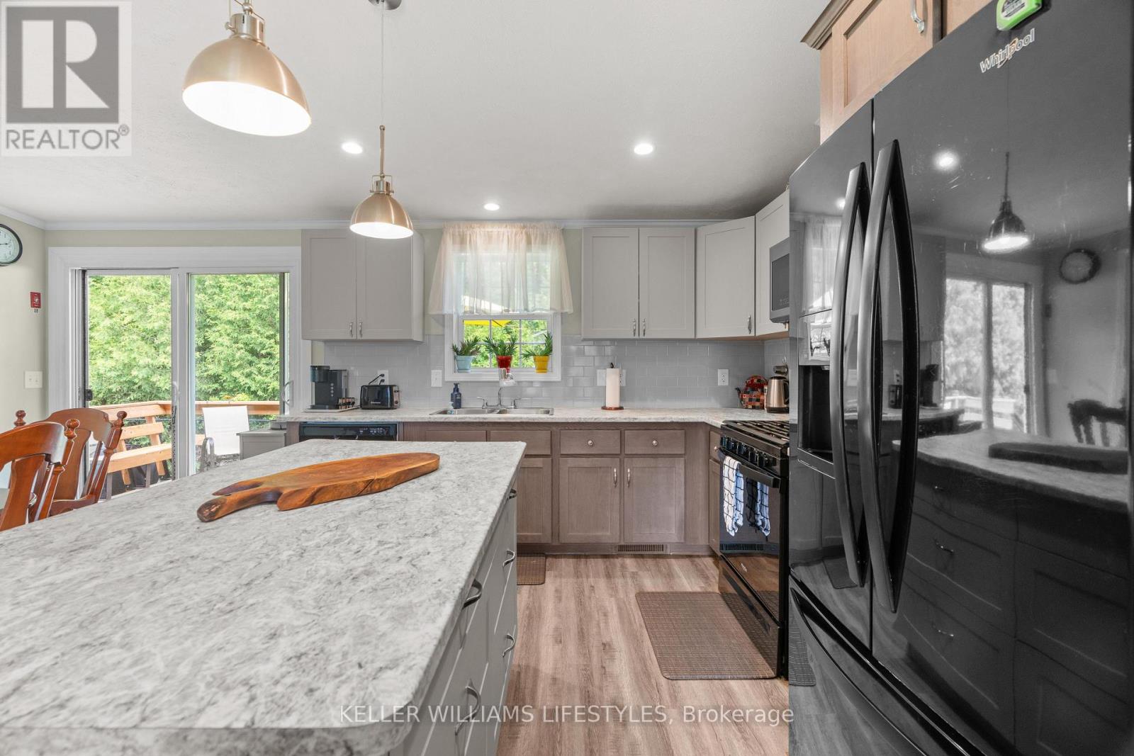 13 Kellestine Drive, Strathroy-Caradoc (Se), Ontario  N7G 0C5 - Photo 17 - X12263044