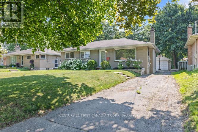 Property at 470 BEACHWOOD AVENUE image 2