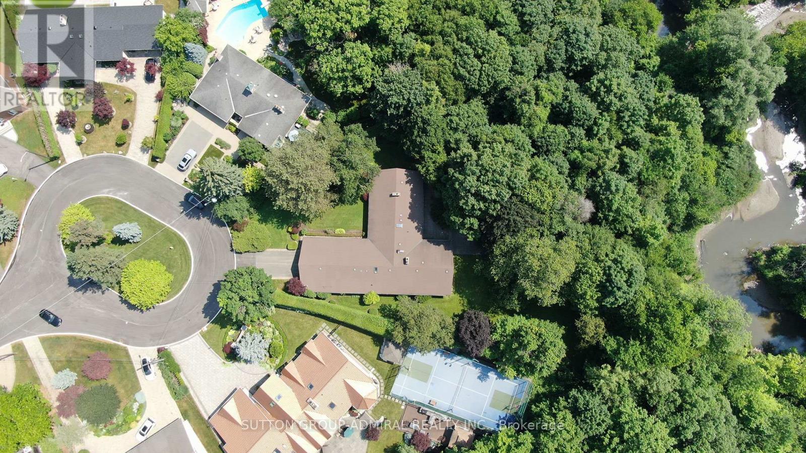 Property at 91 FOREST GROVE DRIVE image 3