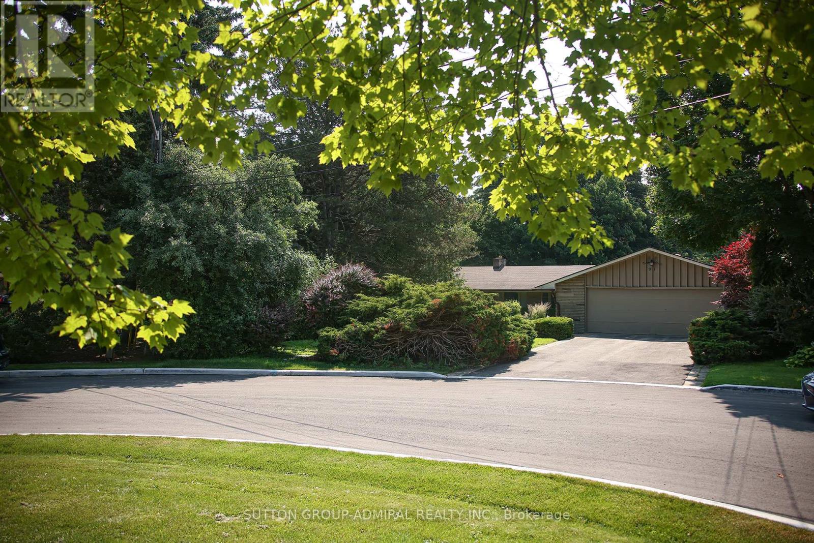 Property at 91 FOREST GROVE DRIVE image 4