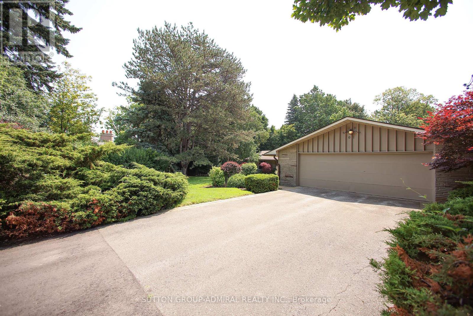Property at 91 FOREST GROVE DRIVE image 5