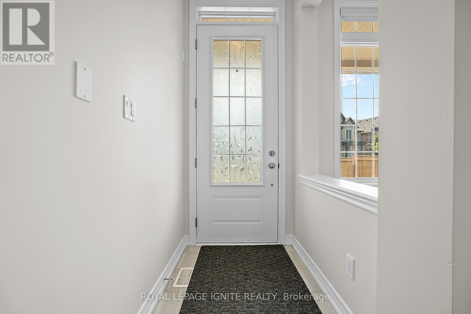 Property at 2592 CRAFTSMAN DRIVE image 2