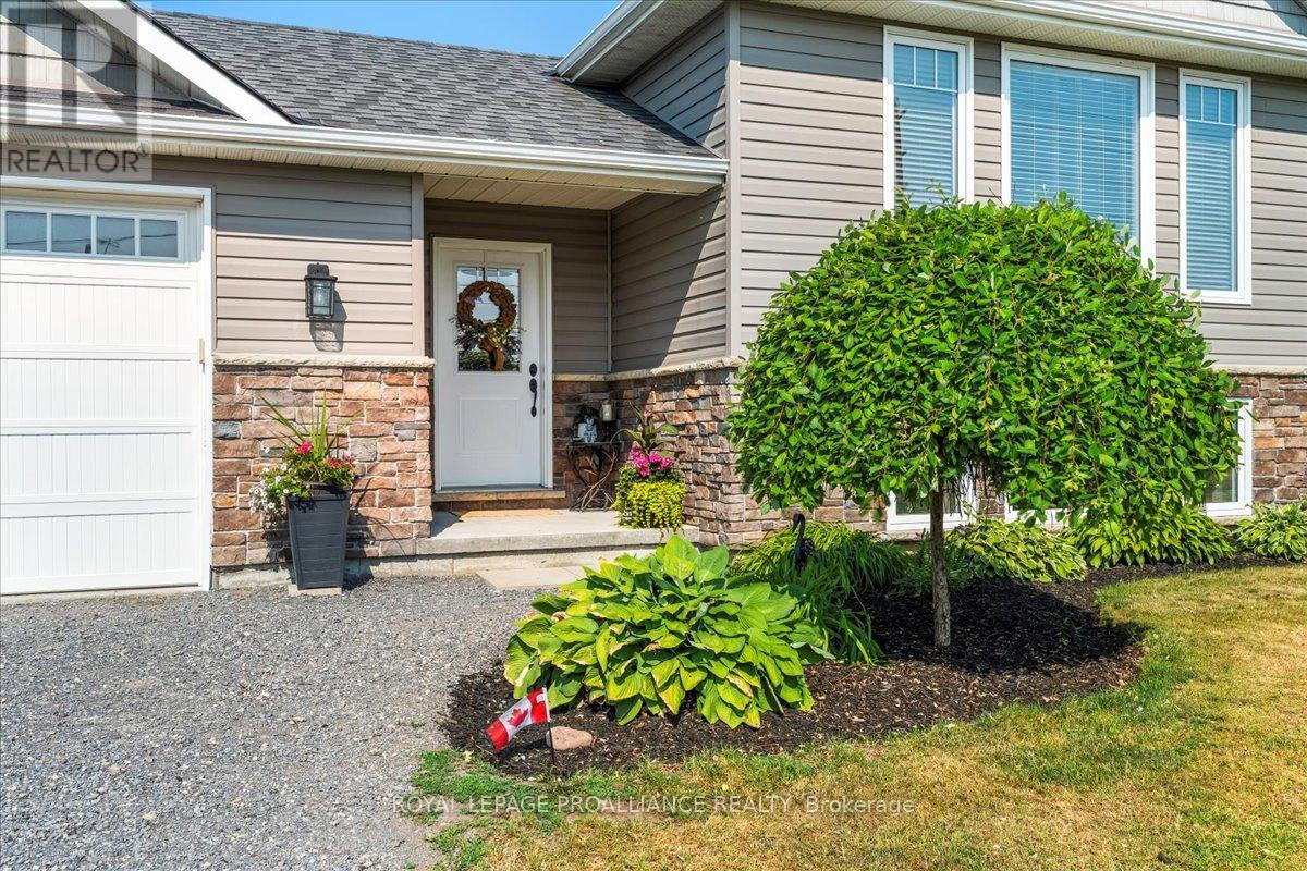 Property at 20846 LOYALIST PARKWAY image 4