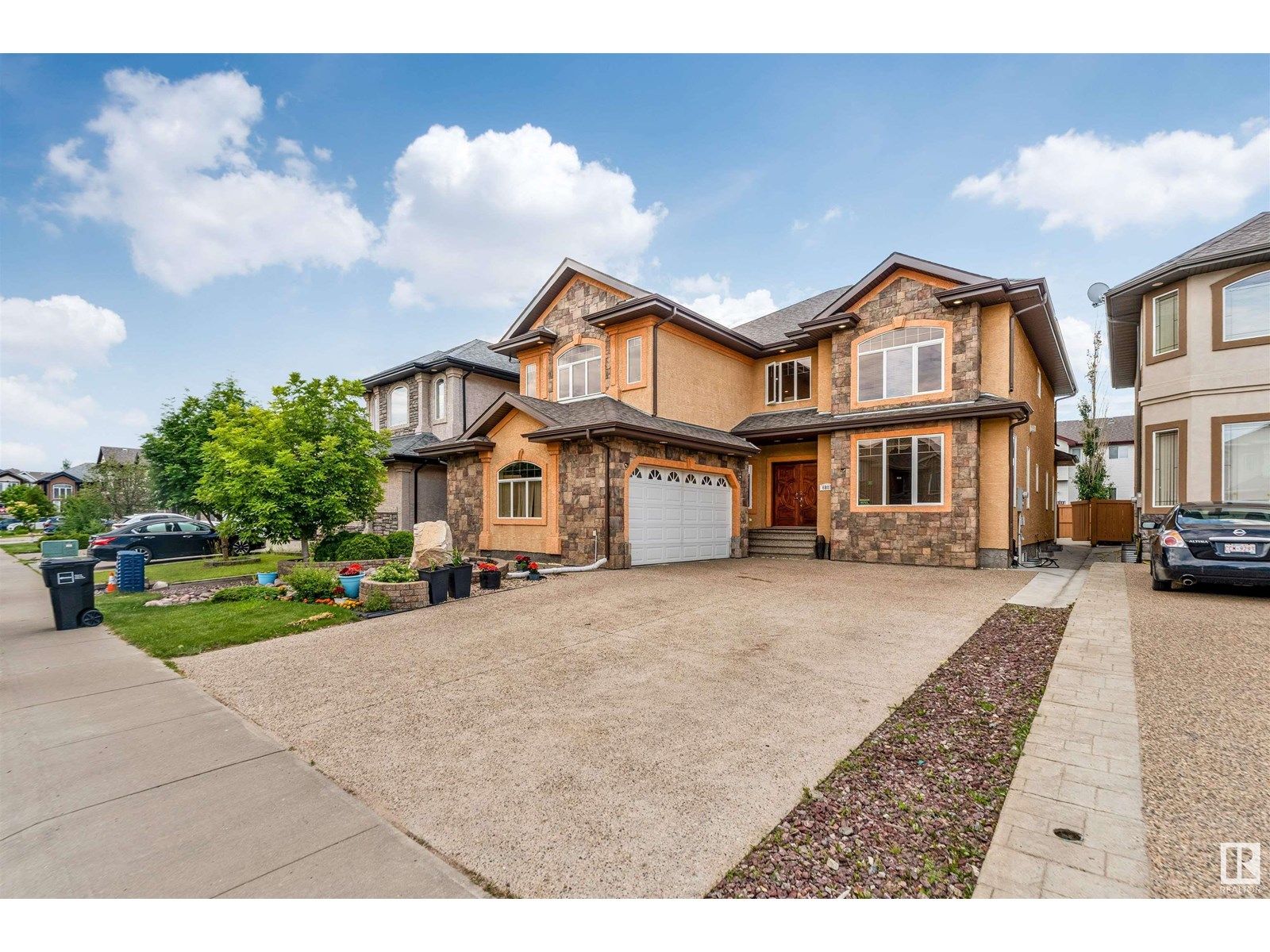 6807 18 Av Sw, Edmonton, Alberta  T6L 5K3 - Photo 1 - E4445860
