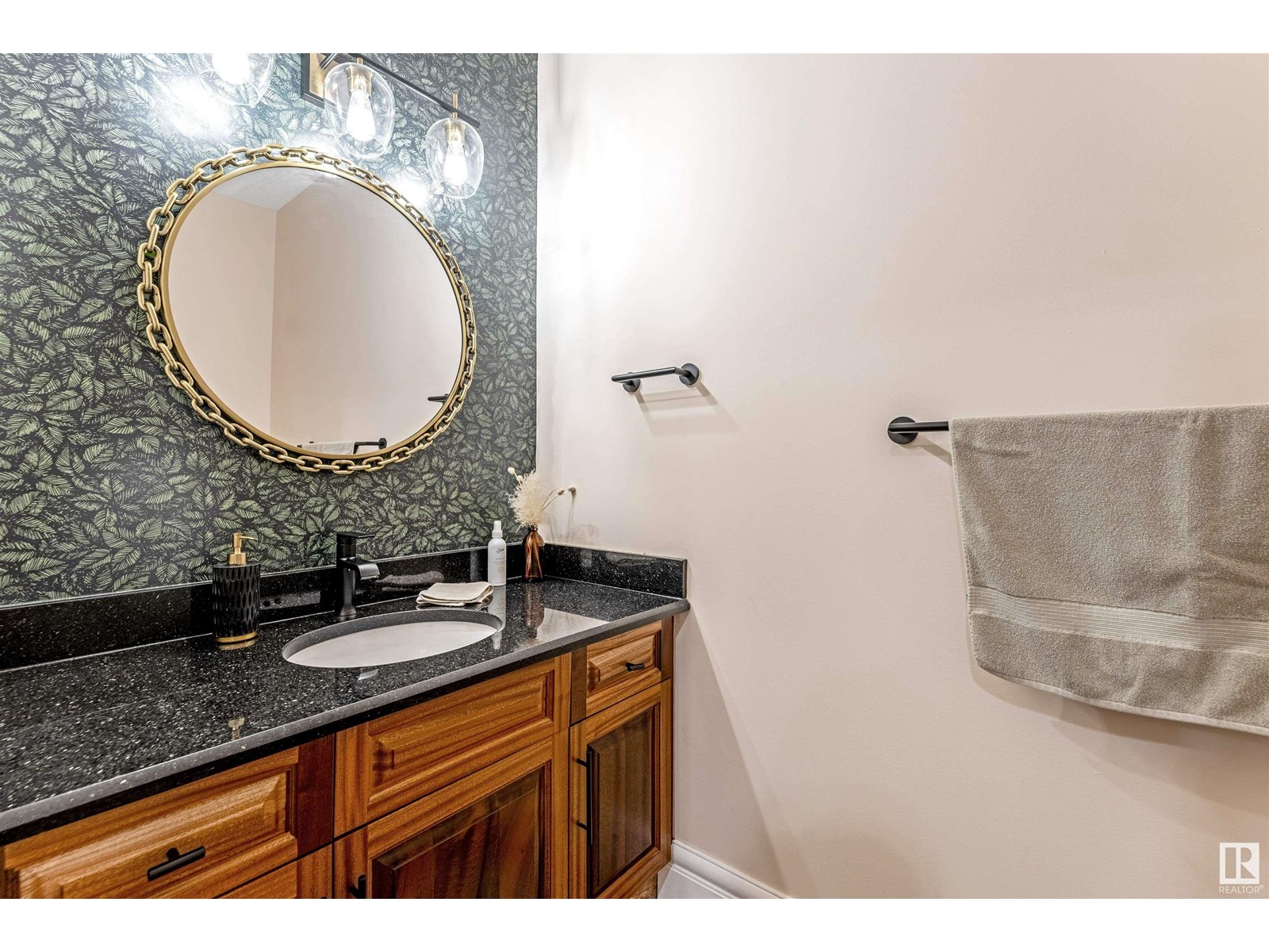 6807 18 Av Sw, Edmonton, Alberta  T6L 5K3 - Photo 59 - E4445860