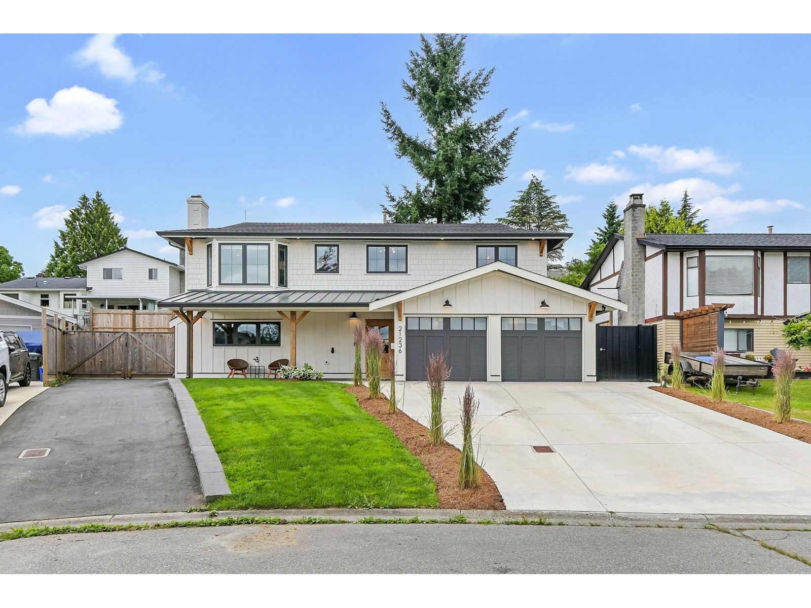 Property at 21236 94A AVENUE image 1