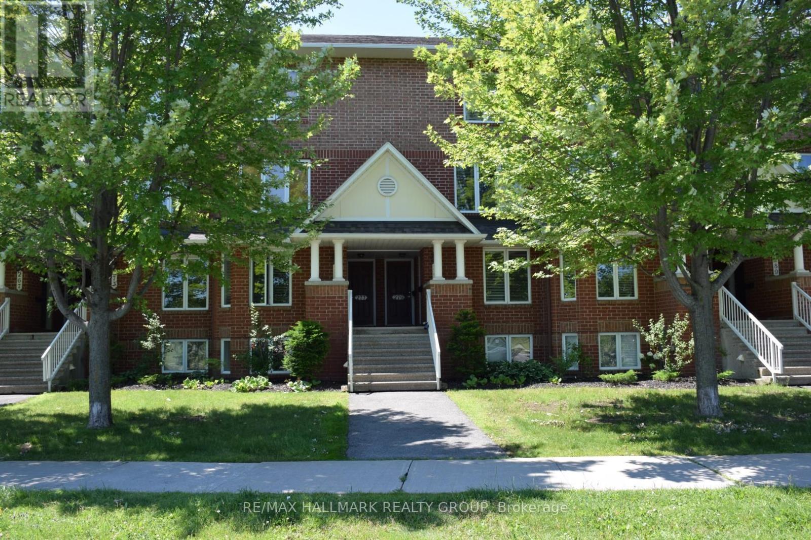 Property at 281 AQUAVIEW DRIVE image 1