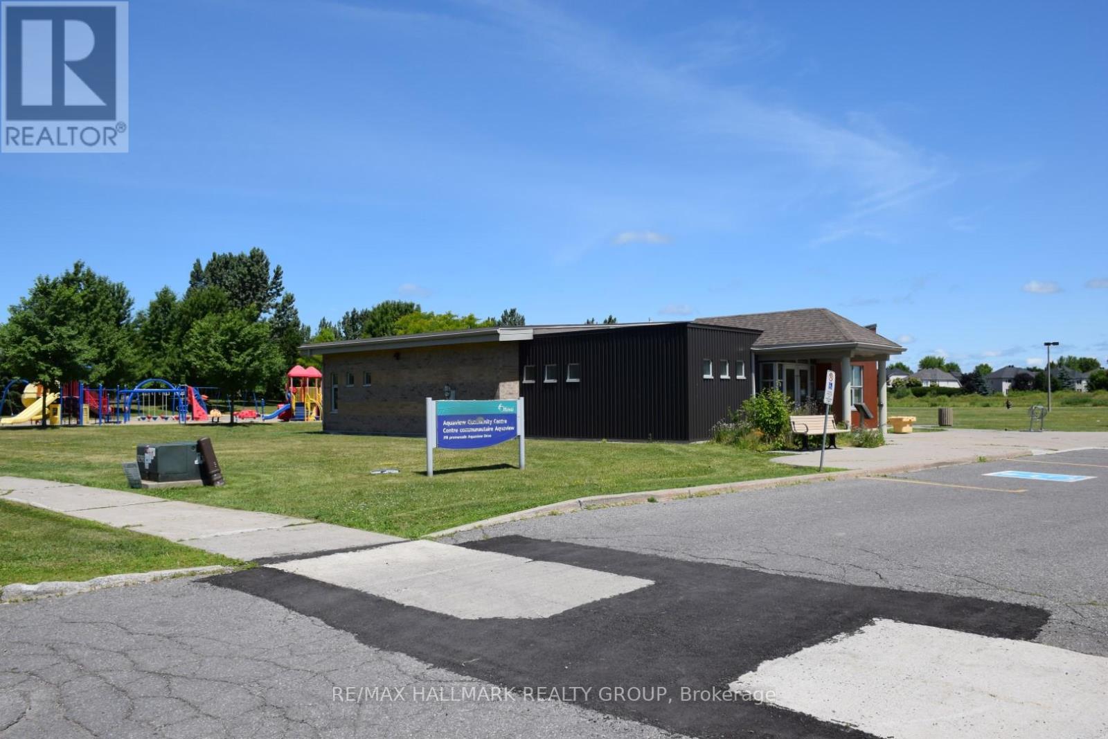 281 Aquaview Drive, Ottawa, Ontario  K4A 0B6 - Photo 7 - X12262991