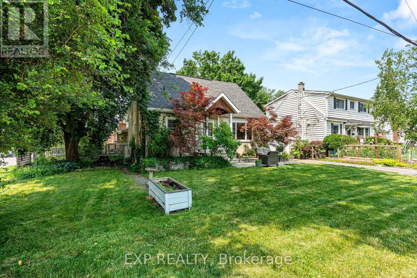 Property at 421 GREENWOOD AVENUE image 3