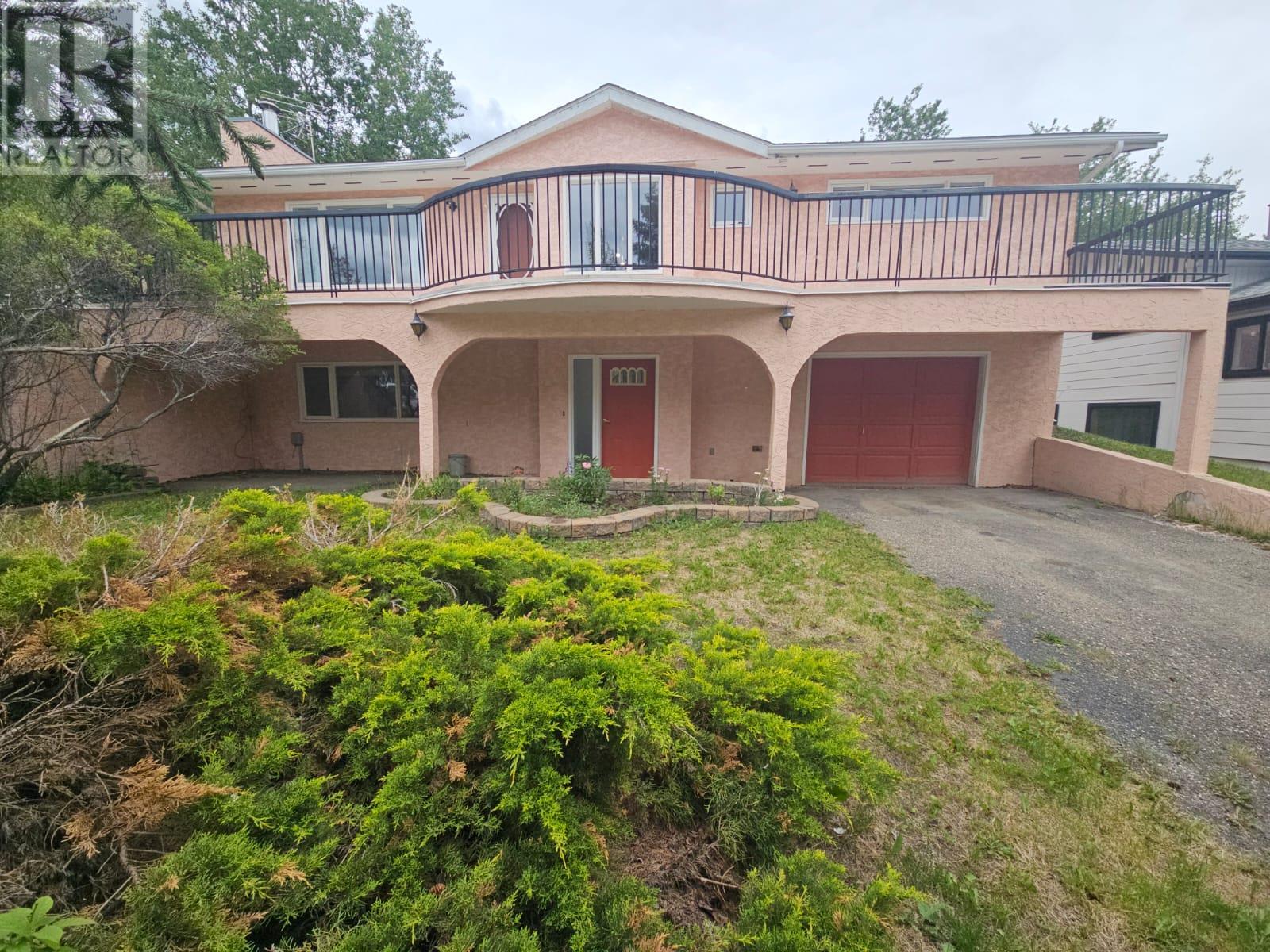5316 Hillside Avenue NW, chetwynd, British Columbia