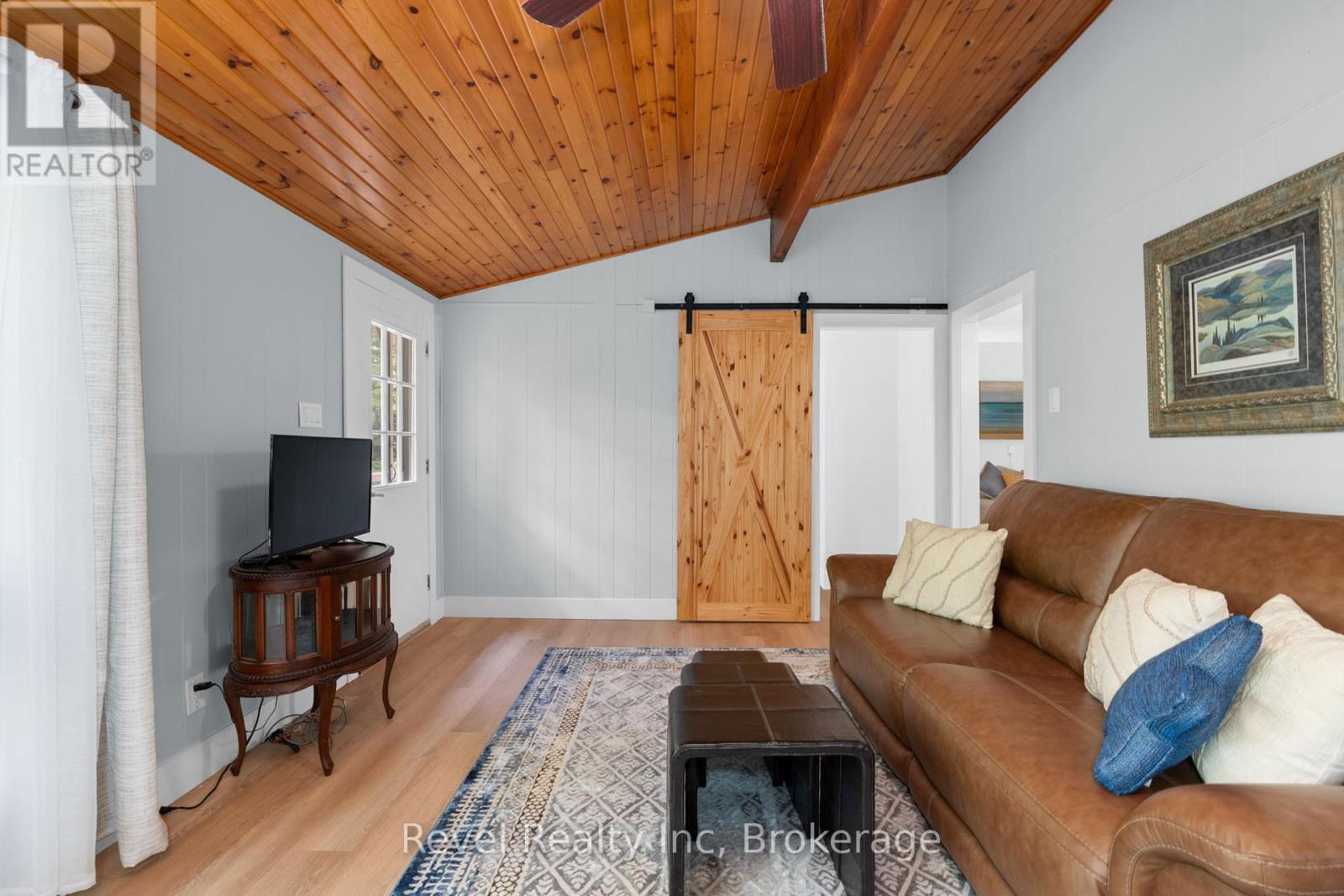 Property at 1204 TINY BEACHES ROAD N image 4