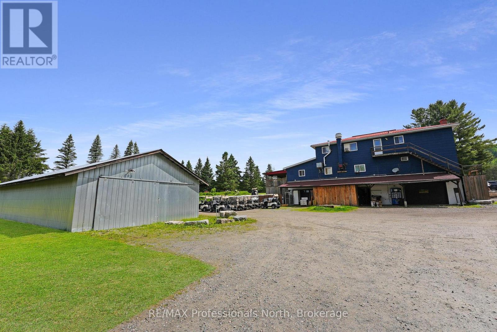 111 Golf Course Road, Minden Hills, Ontario  K0M 2K0 - Photo 38 - X12263087