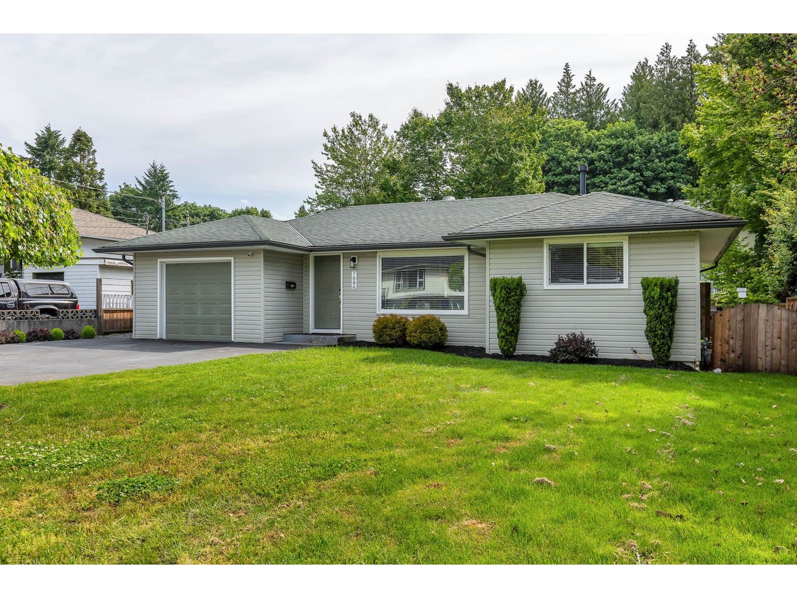 Property at 7686 BLOTT STREET image 3