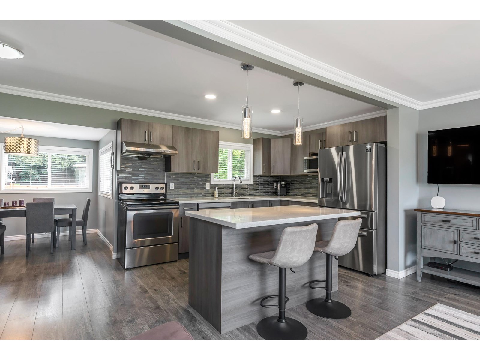 Property at 7686 BLOTT STREET image 5