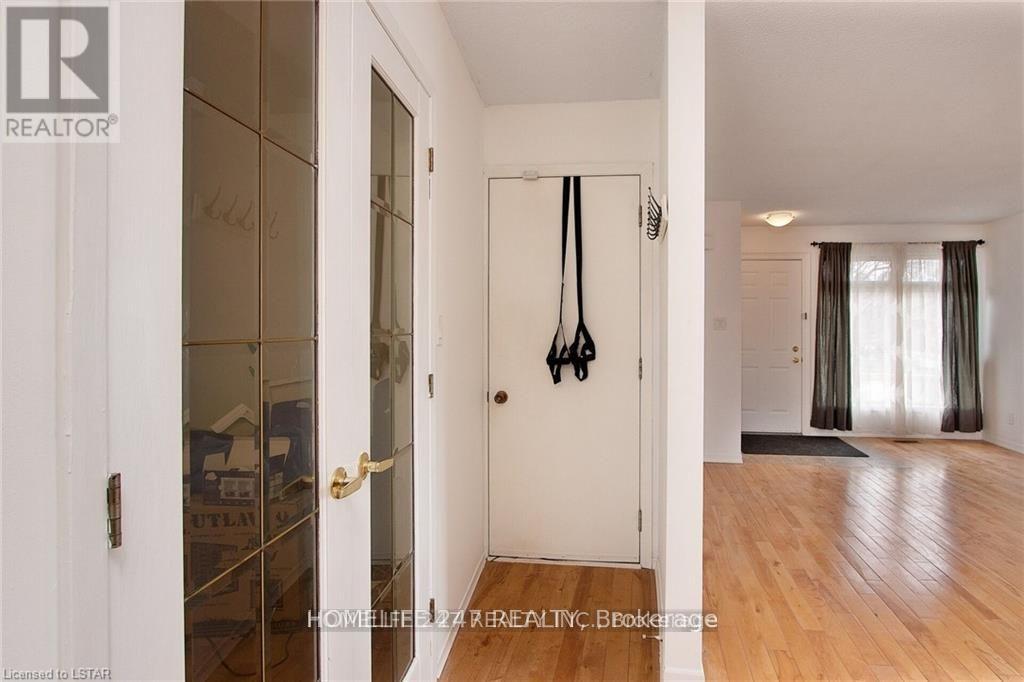 55 Galt Road, Stratford, Ontario  N5A 7S6 - Photo 30 - X12248386