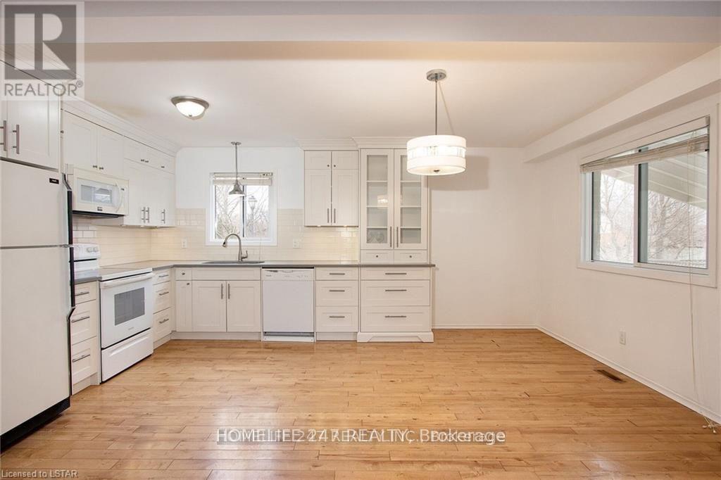 55 Galt Road, Stratford, Ontario  N5A 7S6 - Photo 29 - X12248386