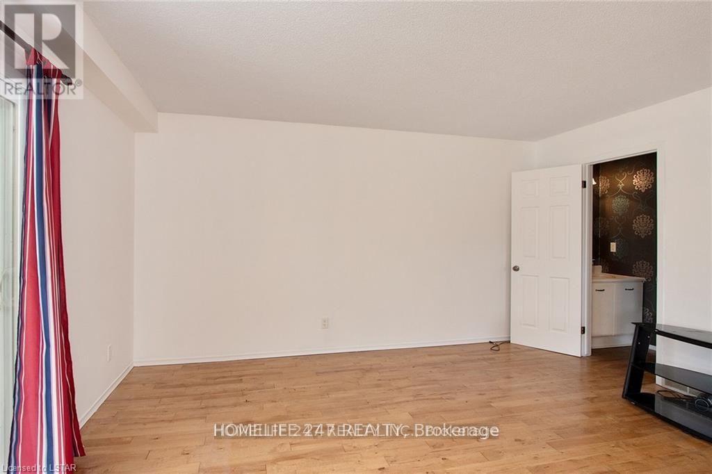55 Galt Road, Stratford, Ontario  N5A 7S6 - Photo 3 - X12248386
