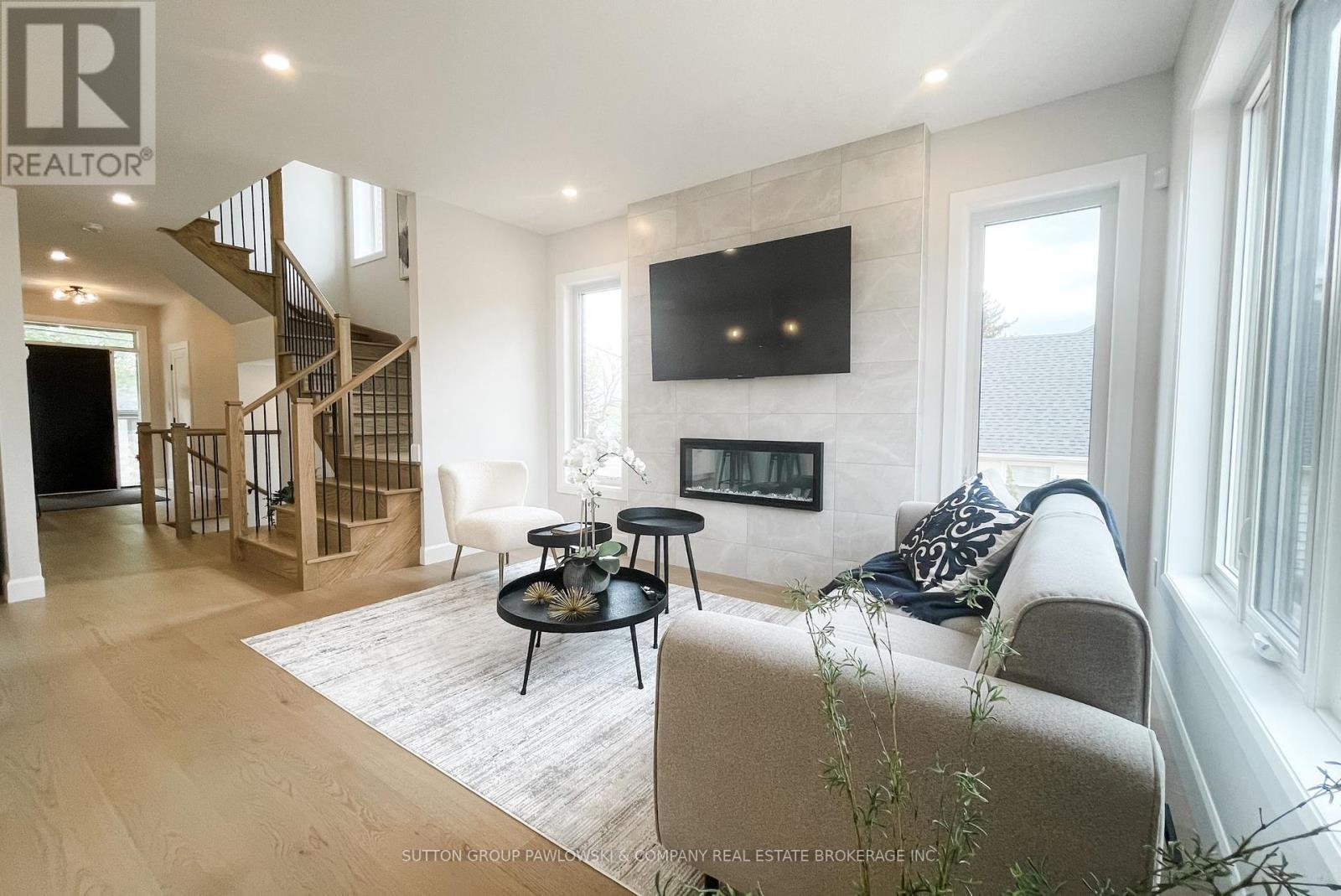 1 - 414 Old Wonderland Road, London South, Ontario  N6K 3R2 - Photo 15 - X12263150