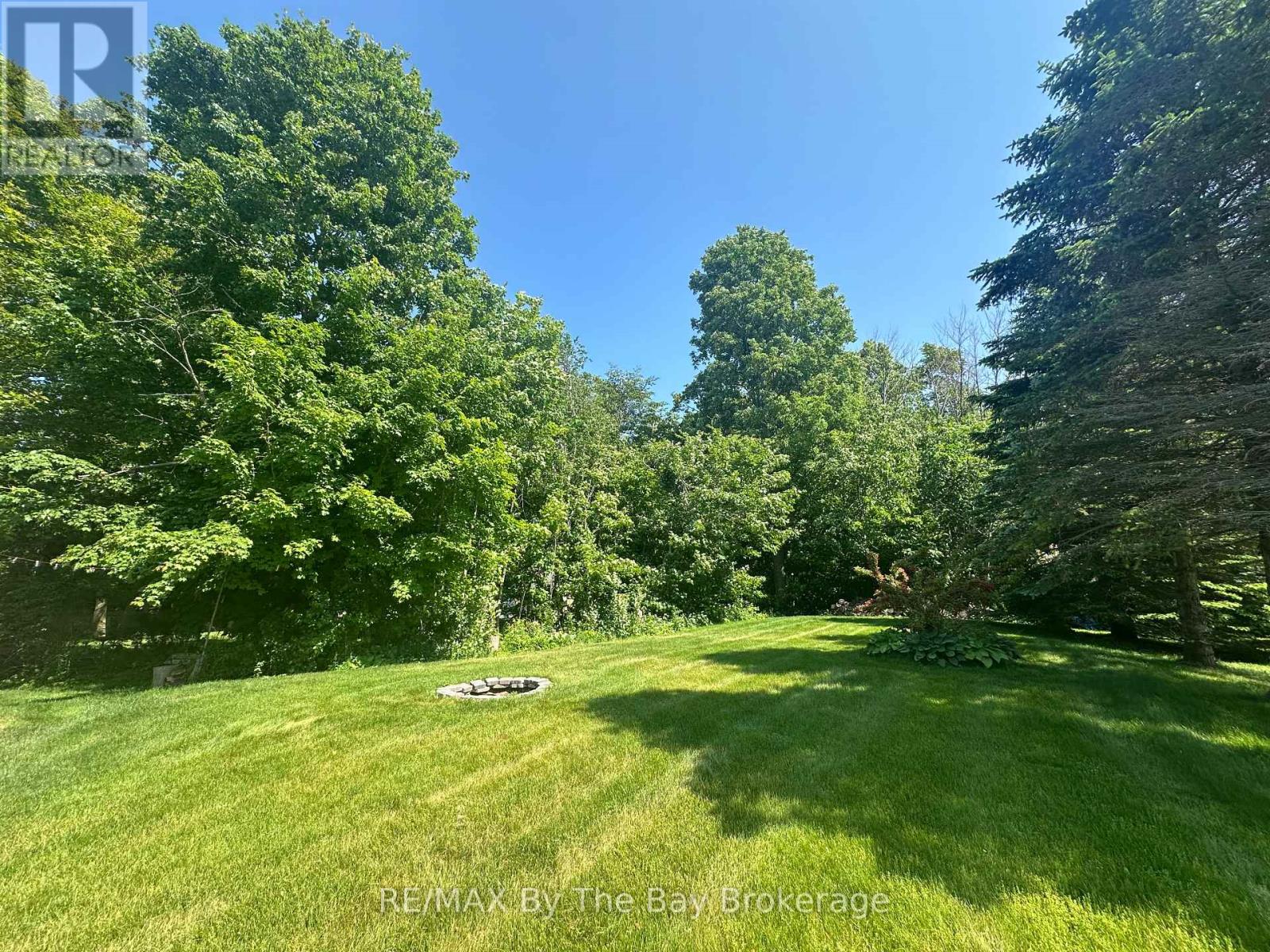 8 Pridham Court, Wasaga Beach, Ontario  L9Z 1M4 - Photo 44 - S12263184