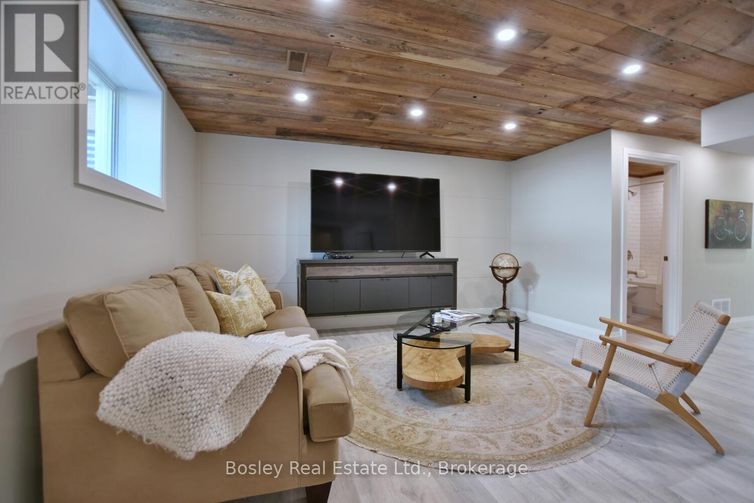 148 Timber Lane, Blue Mountains, Ontario  N0H 2P0 - Photo 27 - X12263219