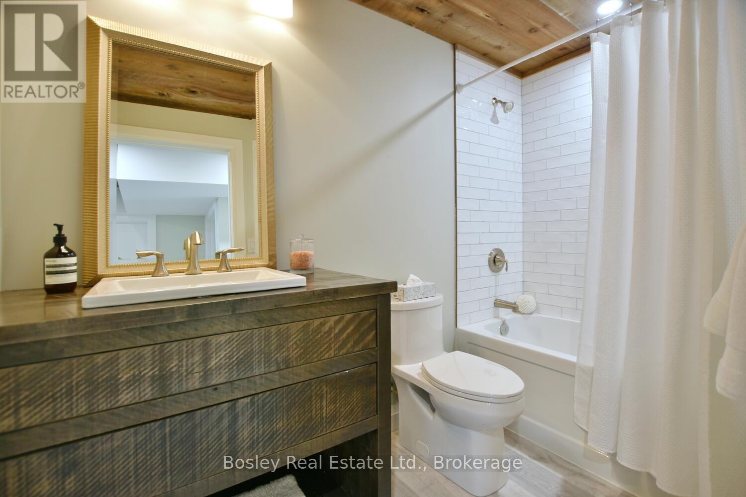 148 Timber Lane, Blue Mountains, Ontario  N0H 2P0 - Photo 34 - X12263219