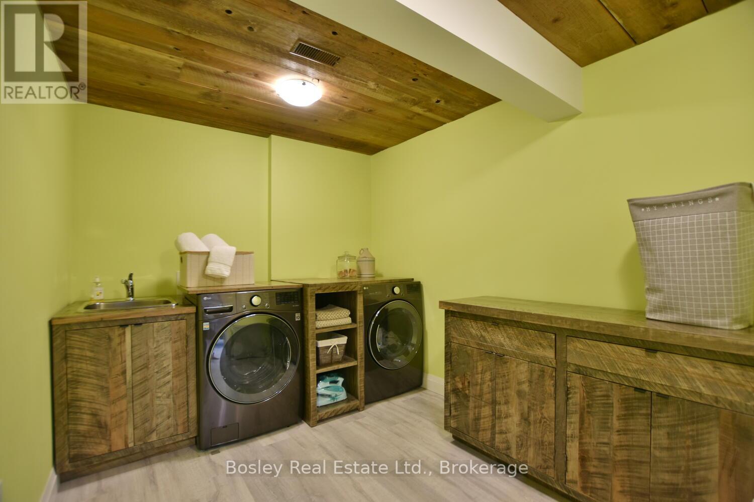 148 Timber Lane, Blue Mountains, Ontario  N0H 2P0 - Photo 36 - X12263219
