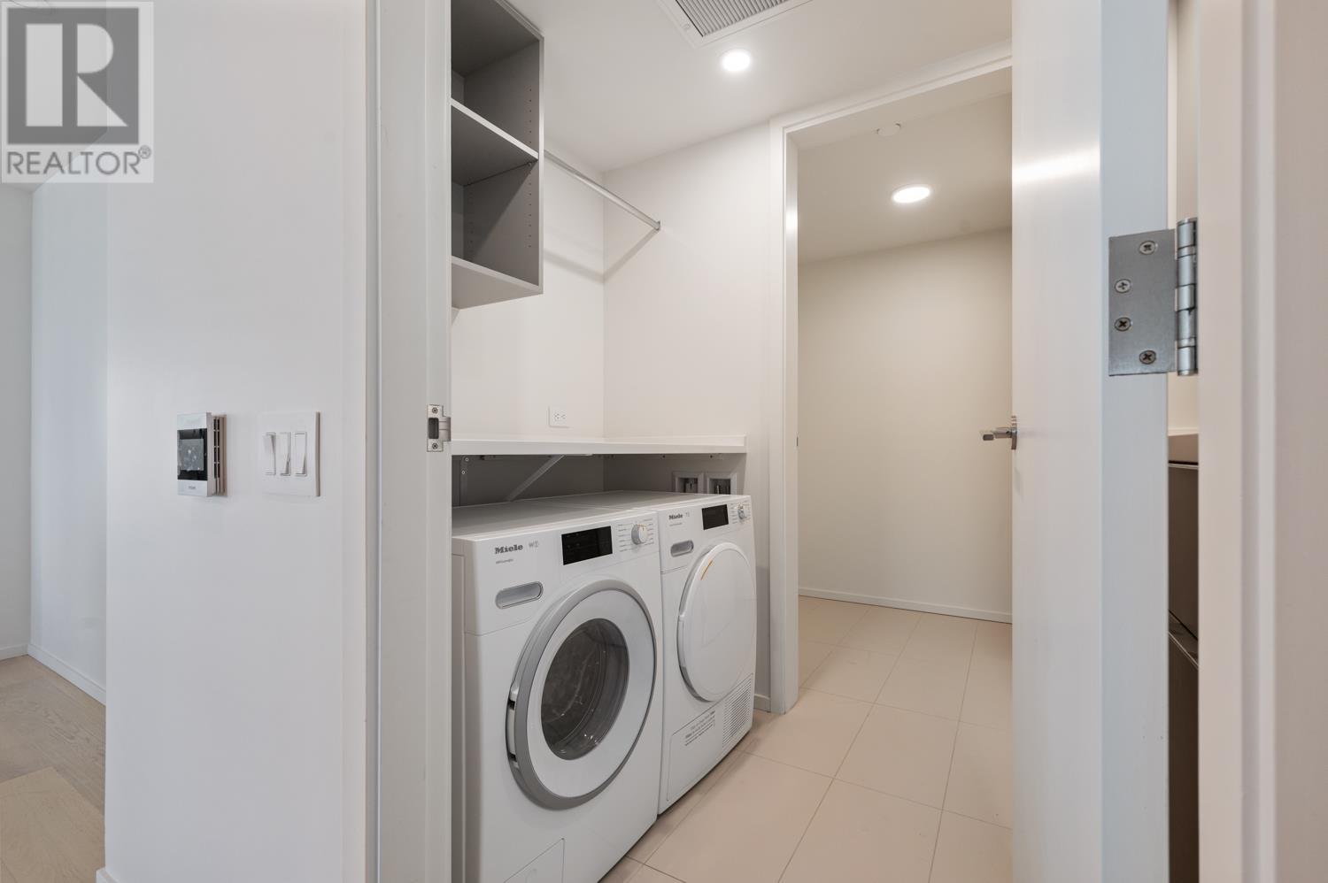 360x 889 Pacific Street, Vancouver, British Columbia  V6Z 1C3 - Photo 18 - R3008627