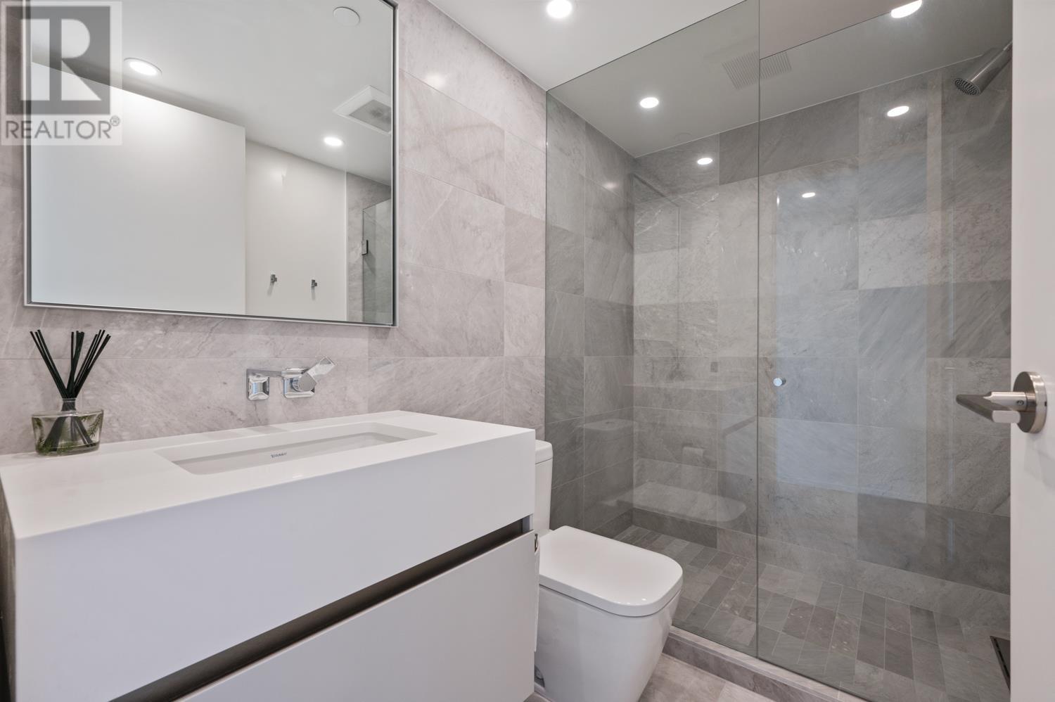 360x 889 Pacific Street, Vancouver, British Columbia  V6Z 1C3 - Photo 17 - R3008627