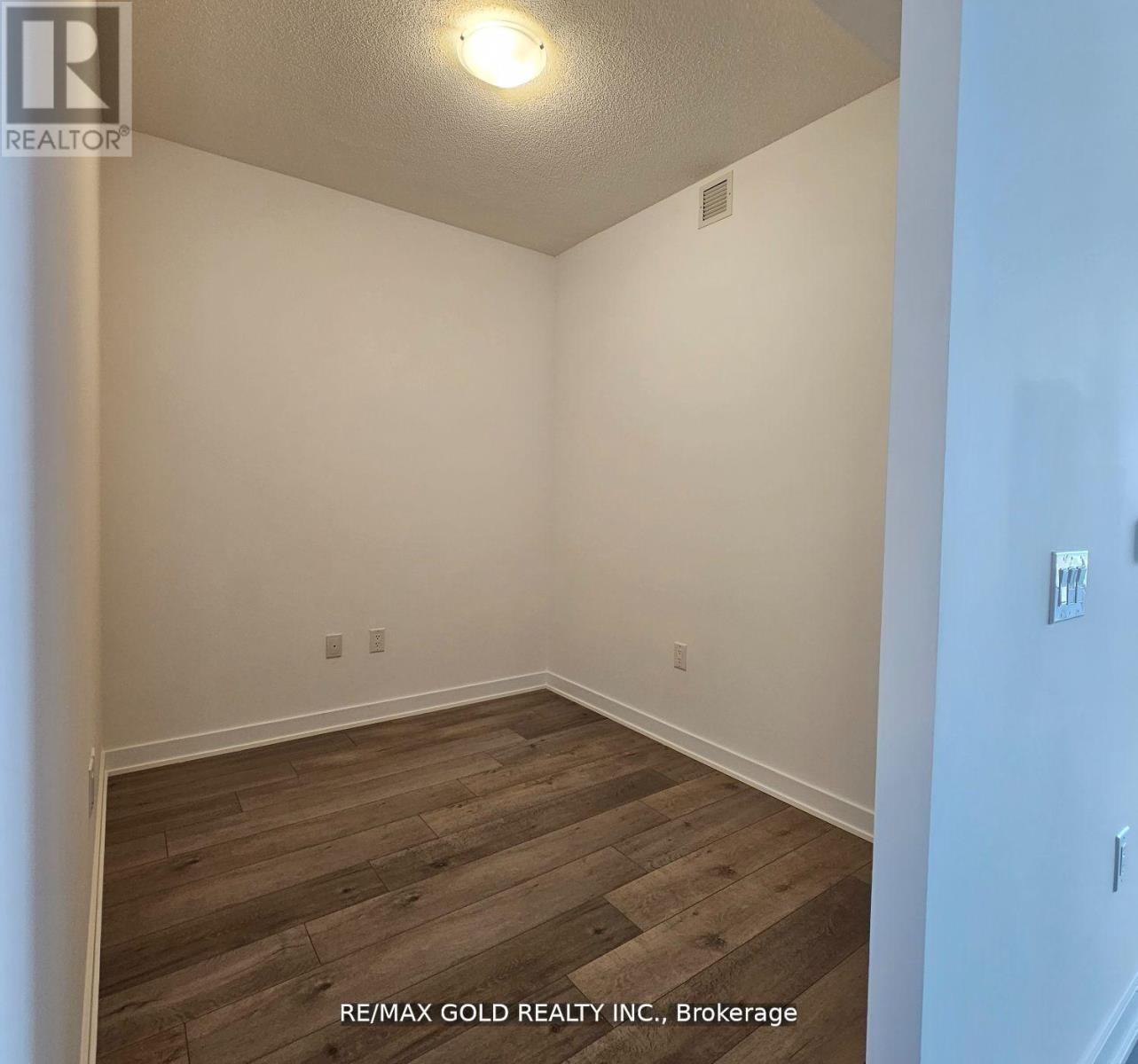 1116 - 60 Honeycrisp Crescent, Vaughan, Ontario  L4K 0N5 - Photo 5 - N12262966